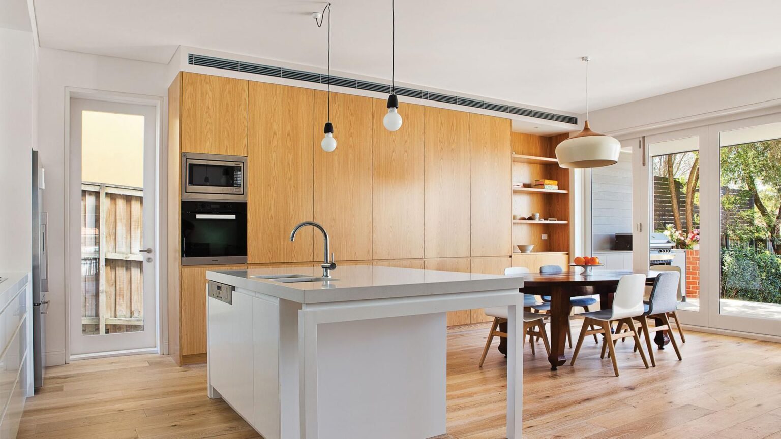 Custom Cabinet Maker Sydney: Designing Functional and Stylish Interior Spaces
